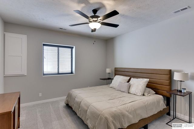 20709 Woodridge Drive, Gretna, NE 68028