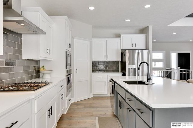 20709 Woodridge Drive, Gretna, NE 68028