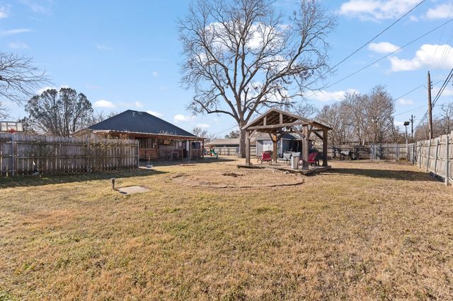 700 Euclid Street, Cleburne, TX 76033