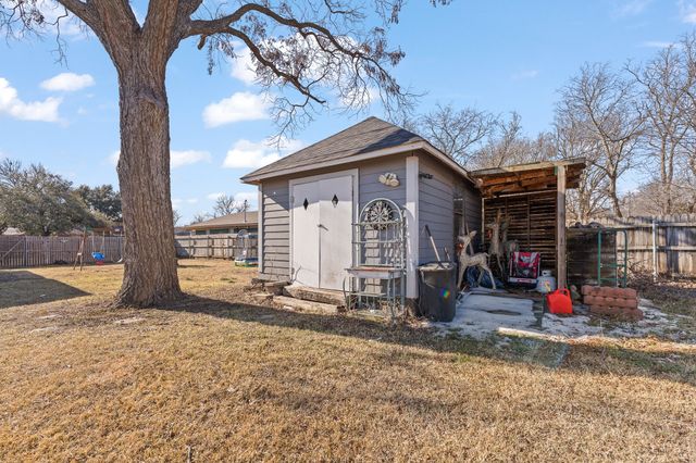 700 Euclid Street, Cleburne, TX 76033