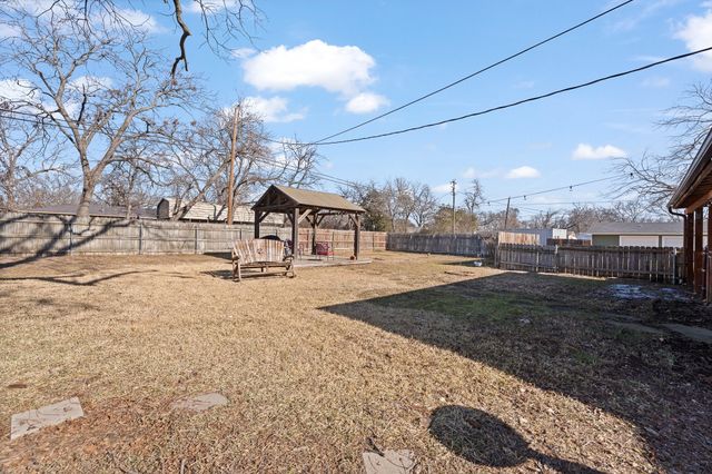 700 Euclid Street, Cleburne, TX 76033