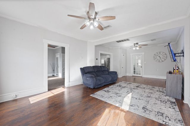 700 Euclid Street, Cleburne, TX 76033