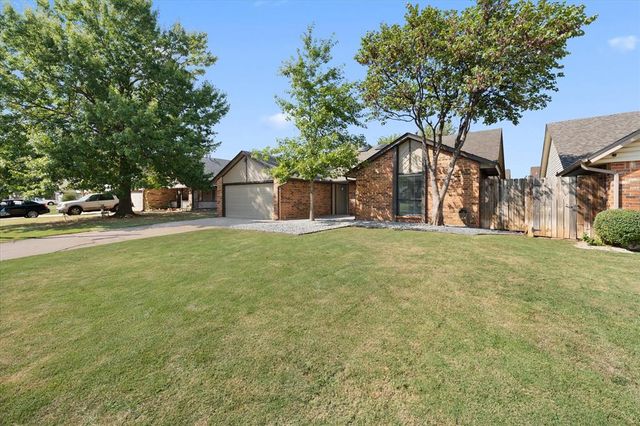 8317 NW 113th Street, Oklahoma City, OK 73162