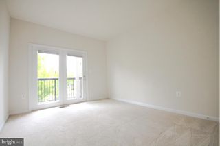 5107 TRAVIS EDWARD WAY #B, Centreville, VA 20120