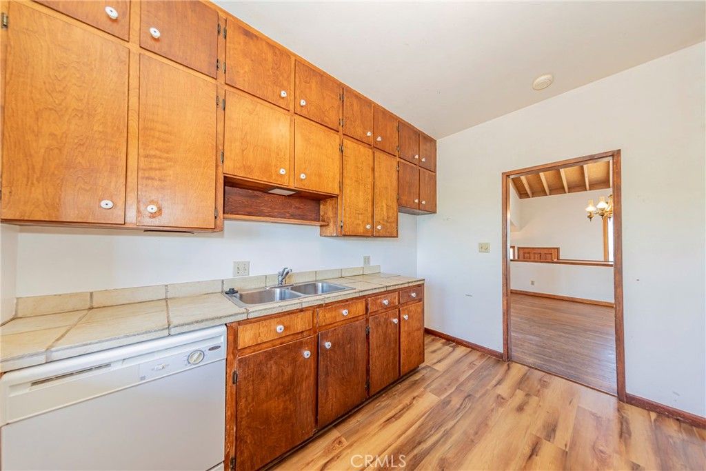 Image 14 of property listing at 32774 Road 400, Coarsegold, CA 93614