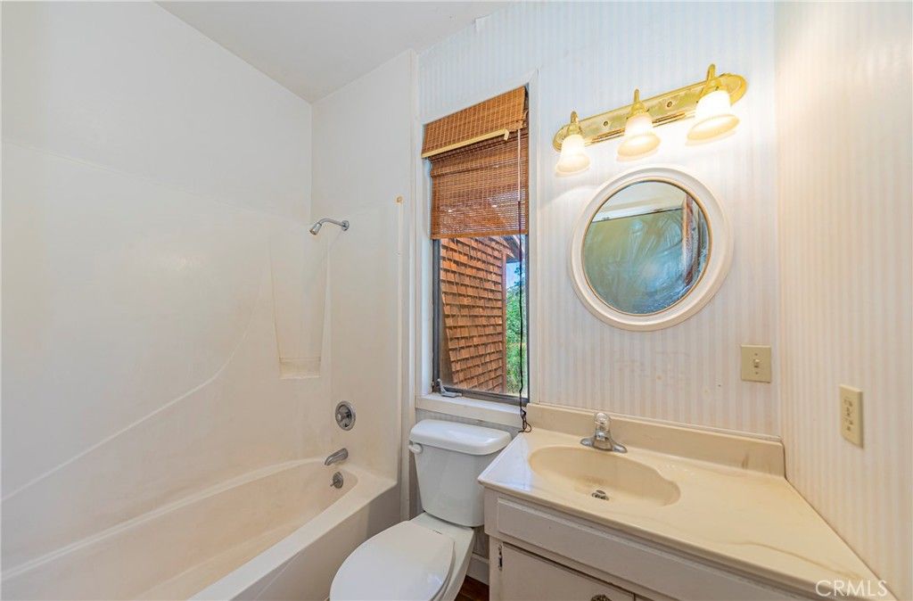 Image 17 of property listing at 32774 Road 400, Coarsegold, CA 93614