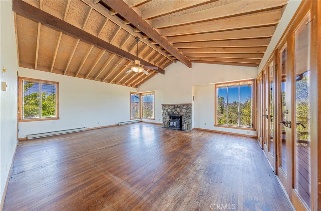 Image 3 of property listing at 32774 Road 400, Coarsegold, CA 93614