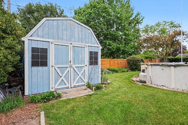 702 Handy Drive, Bay City, MI 48706