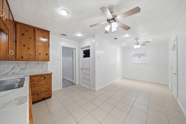 2113 Glendale Street, La Marque, TX 77568
