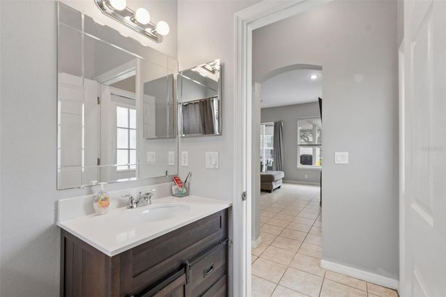 10243 SHADOW BRANCH DRIVE, Tampa, FL 33647