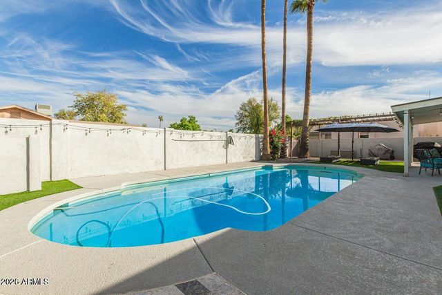 5935 S Lakeshore Drive, Tempe, AZ 85283