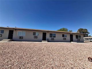 320 North 16th Street 1, Las Vegas, NV 89101