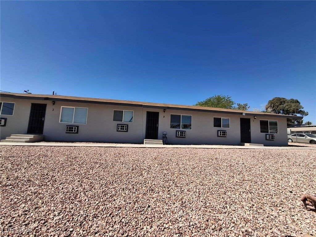 320 North 16th Street 1, Las Vegas, NV 89101