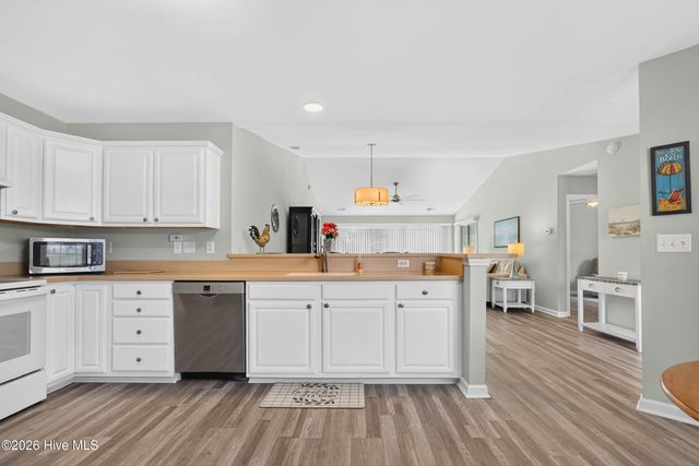 907 Wyndfall Drive SW, Sunset Beach, NC 28468