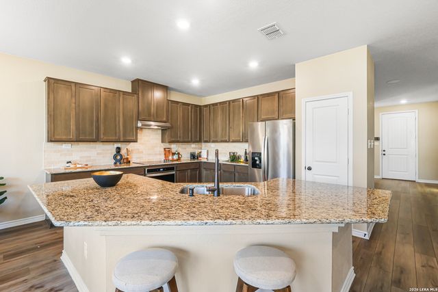 8010 Kingfisher, San Antonio, TX 78253