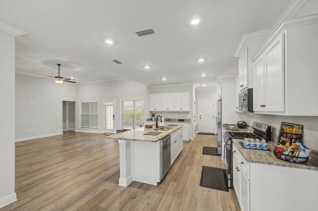 4144 Grassy Run Street, Milton, FL 32583