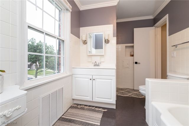 3797 Bushnell Road, University Heights, OH 44118