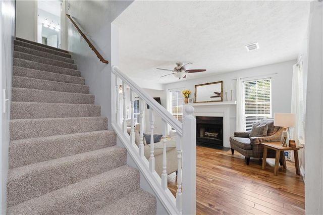 1816 Crescent Hill Drive NW, Acworth, GA 30102
