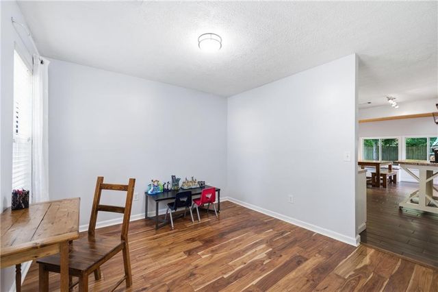 1816 Crescent Hill Drive NW, Acworth, GA 30102