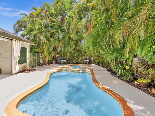 15045 SW 138th Pl, Miami, FL 33186