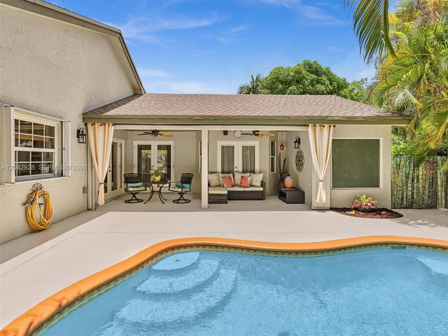 15045 SW 138th Pl, Miami, FL 33186