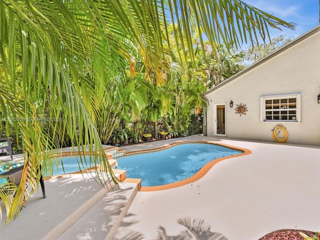 15045 SW 138th Pl, Miami, FL 33186