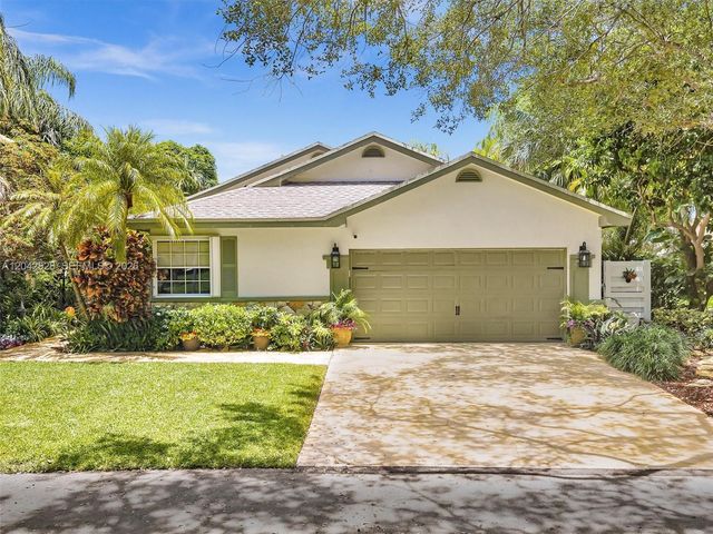15045 SW 138th Pl, Miami, FL 33186