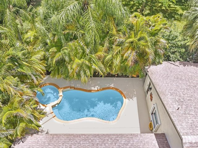 15045 SW 138th Pl, Miami, FL 33186