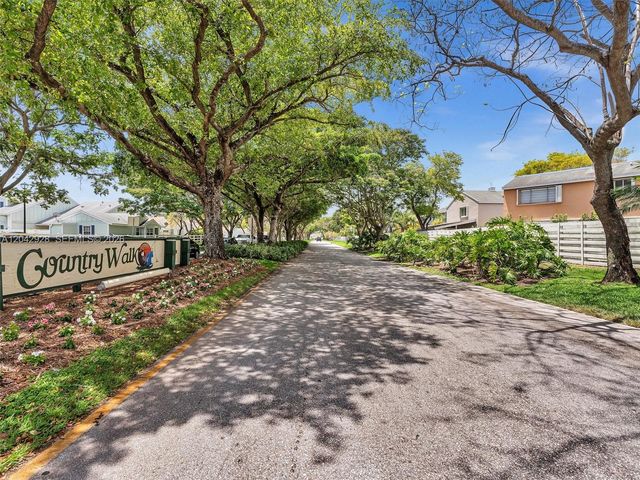 15045 SW 138th Pl, Miami, FL 33186