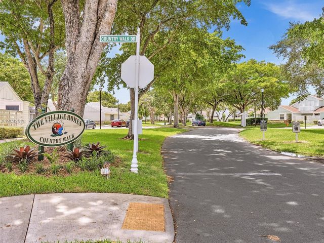 15045 SW 138th Pl, Miami, FL 33186