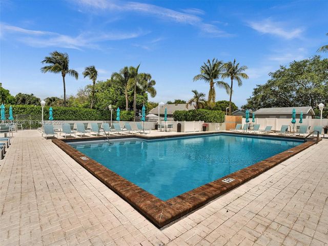 15045 SW 138th Pl, Miami, FL 33186