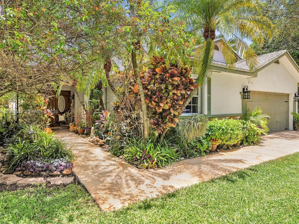 15045 SW 138th Pl, Miami, FL 33186