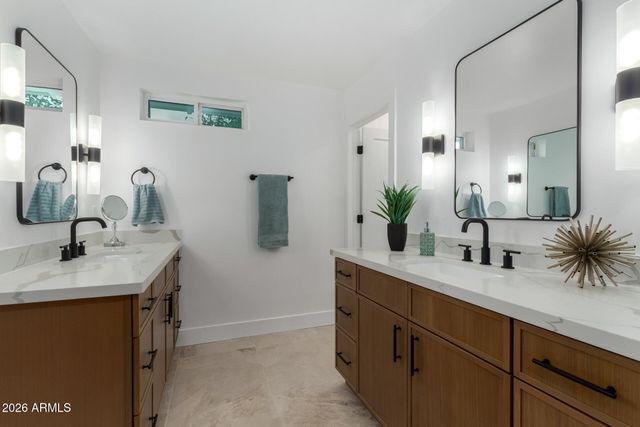 8401 E SAN MIGUEL Avenue, Scottsdale, AZ 85250