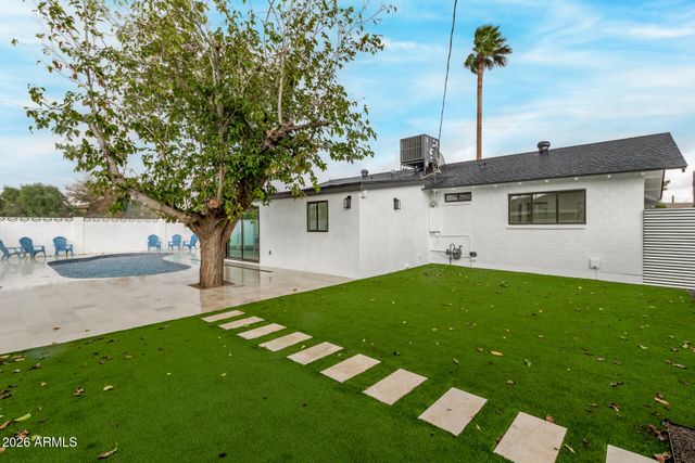 8401 E SAN MIGUEL Avenue, Scottsdale, AZ 85250