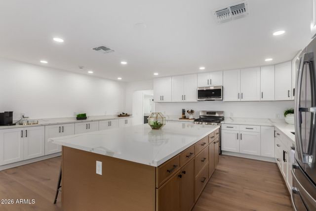 8401 E SAN MIGUEL Avenue, Scottsdale, AZ 85250
