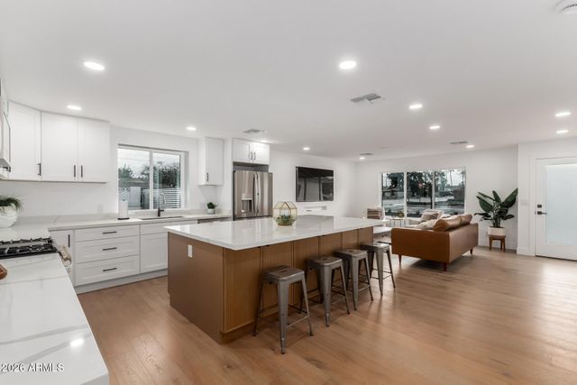 8401 E SAN MIGUEL Avenue, Scottsdale, AZ 85250