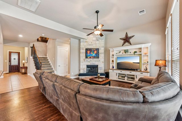 2516 Windy Vane DR, Pflugerville, TX 78660