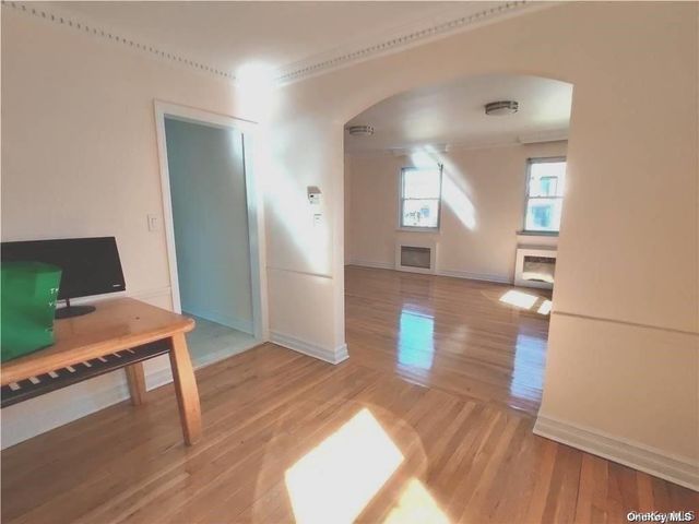 73-64 196th Street, Fresh Meadows, NY 11366