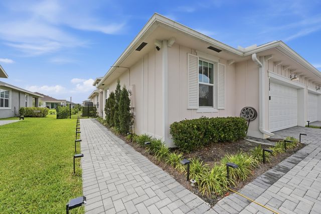 1372 Haywagon Trail, Loxahatchee, FL 33470