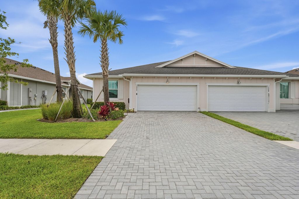 1372 Haywagon Trail, Loxahatchee, FL 33470
