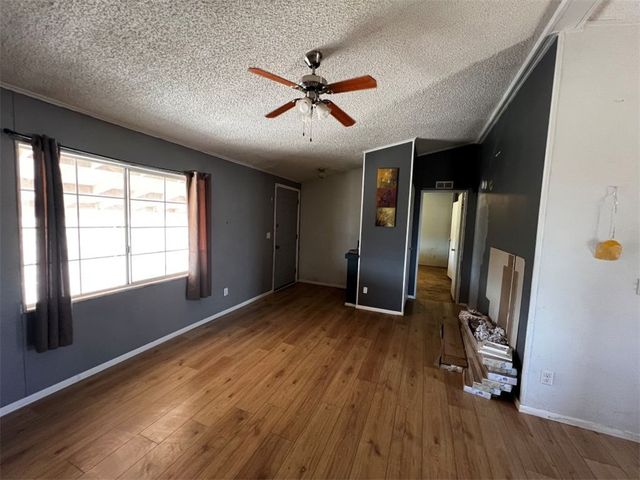 3868 W W Abrigo DR Drive, Golden Valley, AZ 86413