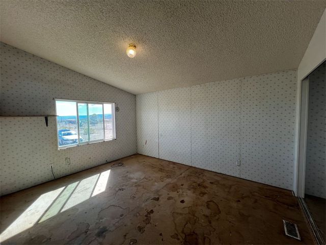 3868 W W Abrigo DR Drive, Golden Valley, AZ 86413