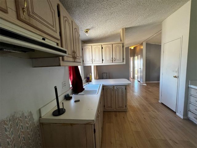 3868 W W Abrigo DR Drive, Golden Valley, AZ 86413