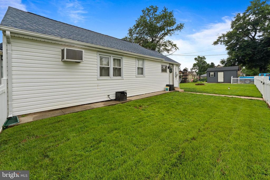 2807 JUNE AVE, BENSALEM, PA 19020 — photo 2