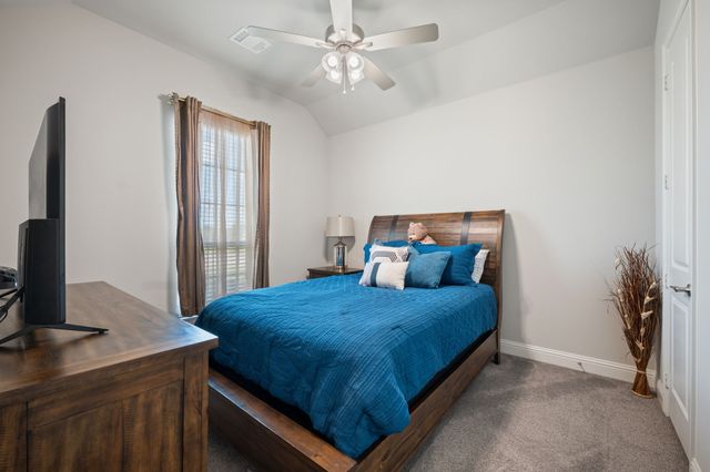 583 Crystal Lake Lane, Red Oak, TX 75154