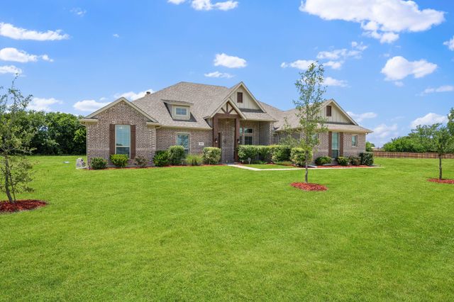 583 Crystal Lake Lane, Red Oak, TX 75154