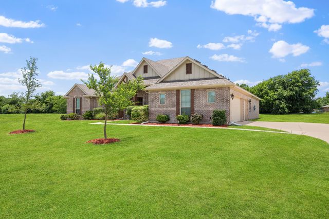 583 Crystal Lake Lane, Red Oak, TX 75154
