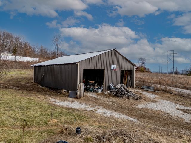 1602 Pickshein Road, Owingsville, KY 40360
