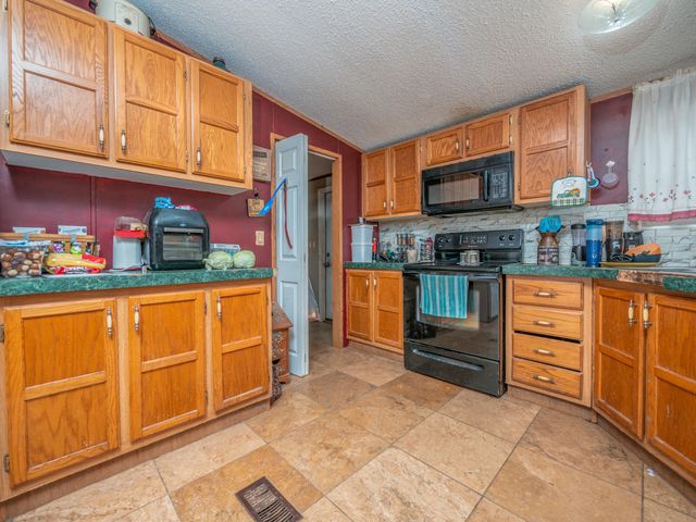 1602 Pickshein Road, Owingsville, KY 40360