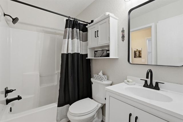 15501 Lilly Garden Lane, Oklahoma City, OK 73170